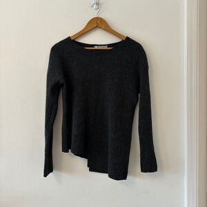 InCashmere Asymmetrical Hem Ribbed Charcoal Gray Sweater | Size Small